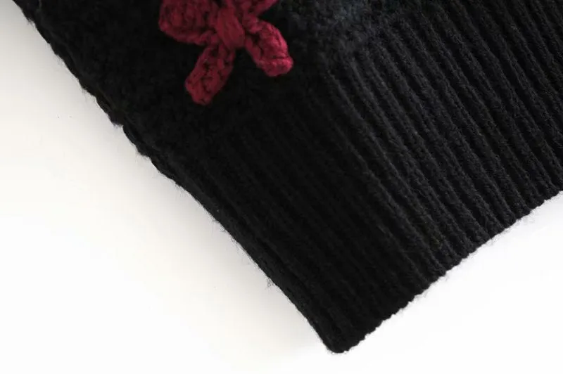 APPLIQUES CROPPED SWEATER