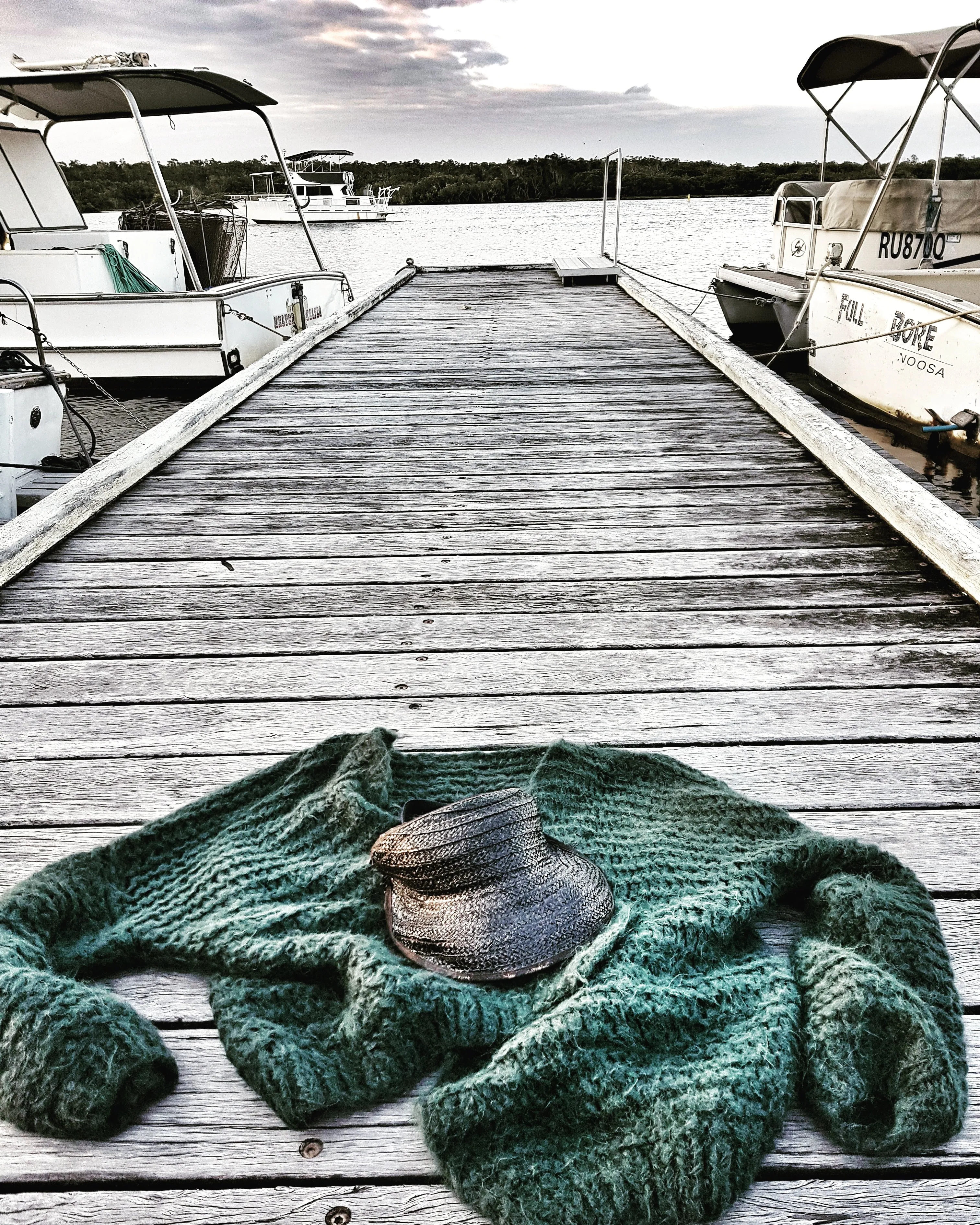 Crop Hand knit Bomber ( Alpaca)
