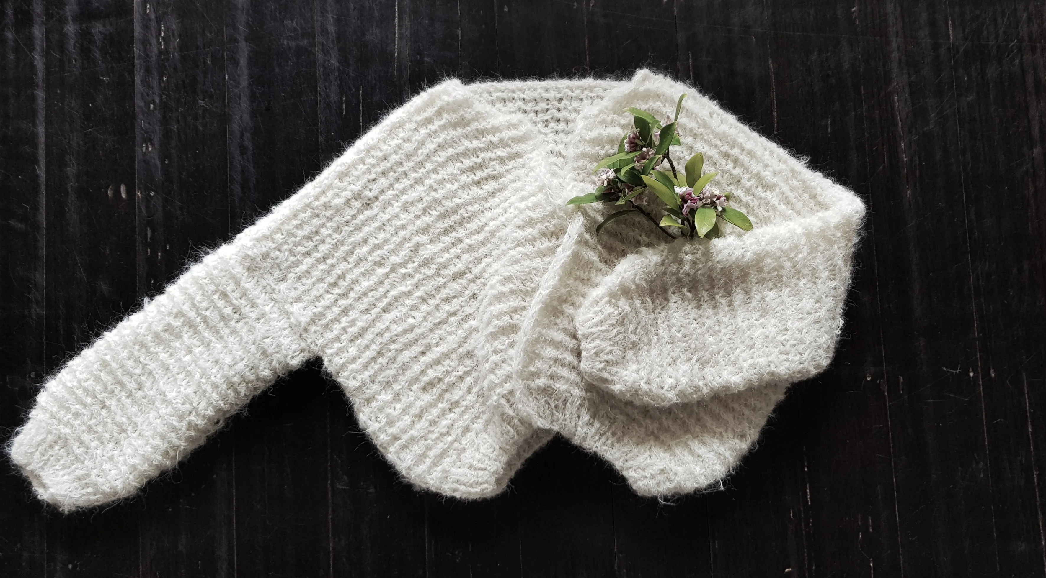 Crop Hand knit Bomber ( Alpaca)