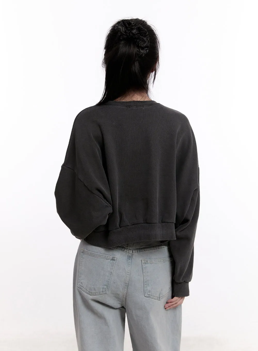 Graphic Loose-Fit Cropped Sweatshirt CM526