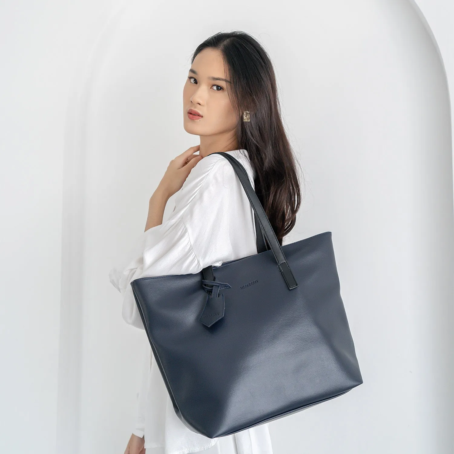 Indah Tote Bag Indah Black