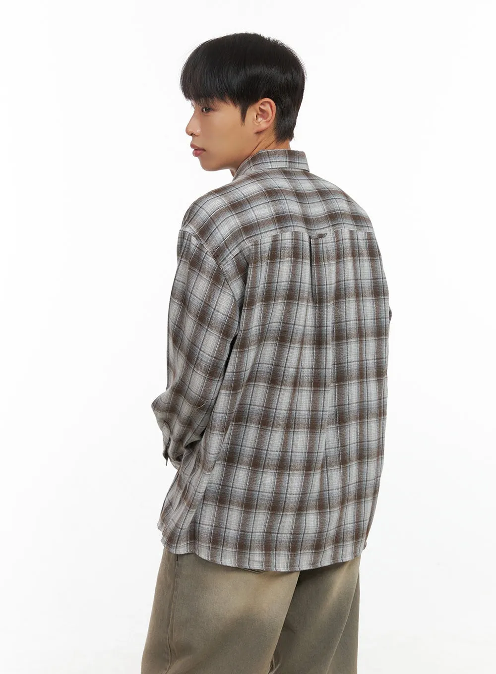 Loose-Fit Buttoned Check Shirt CO410