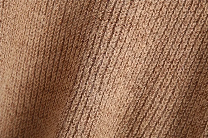 LOOSE KNITTED SWEATER