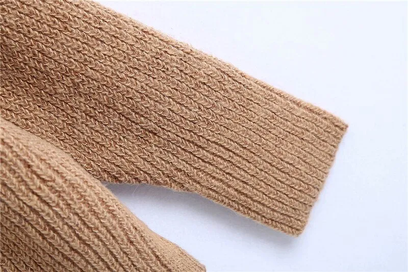 LOOSE KNITTED SWEATER