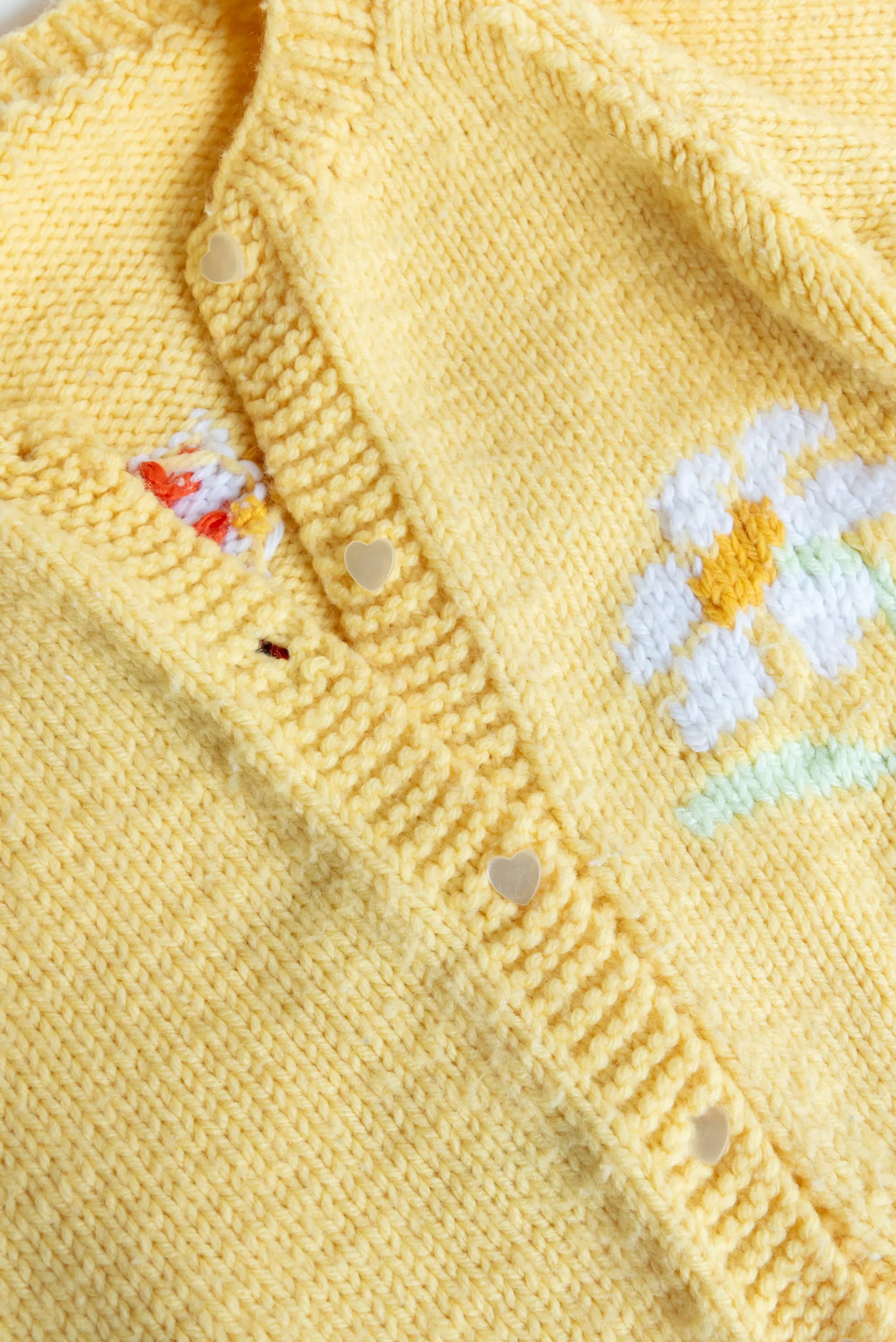 ma02 Dandelion Sweater