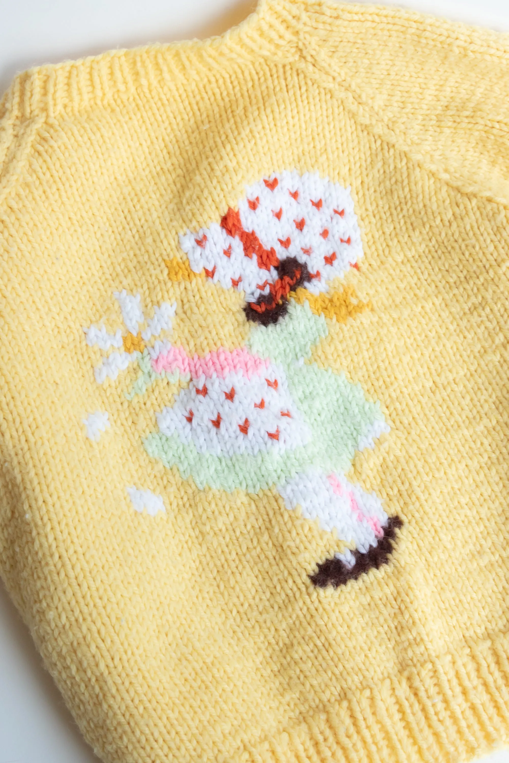ma02 Dandelion Sweater